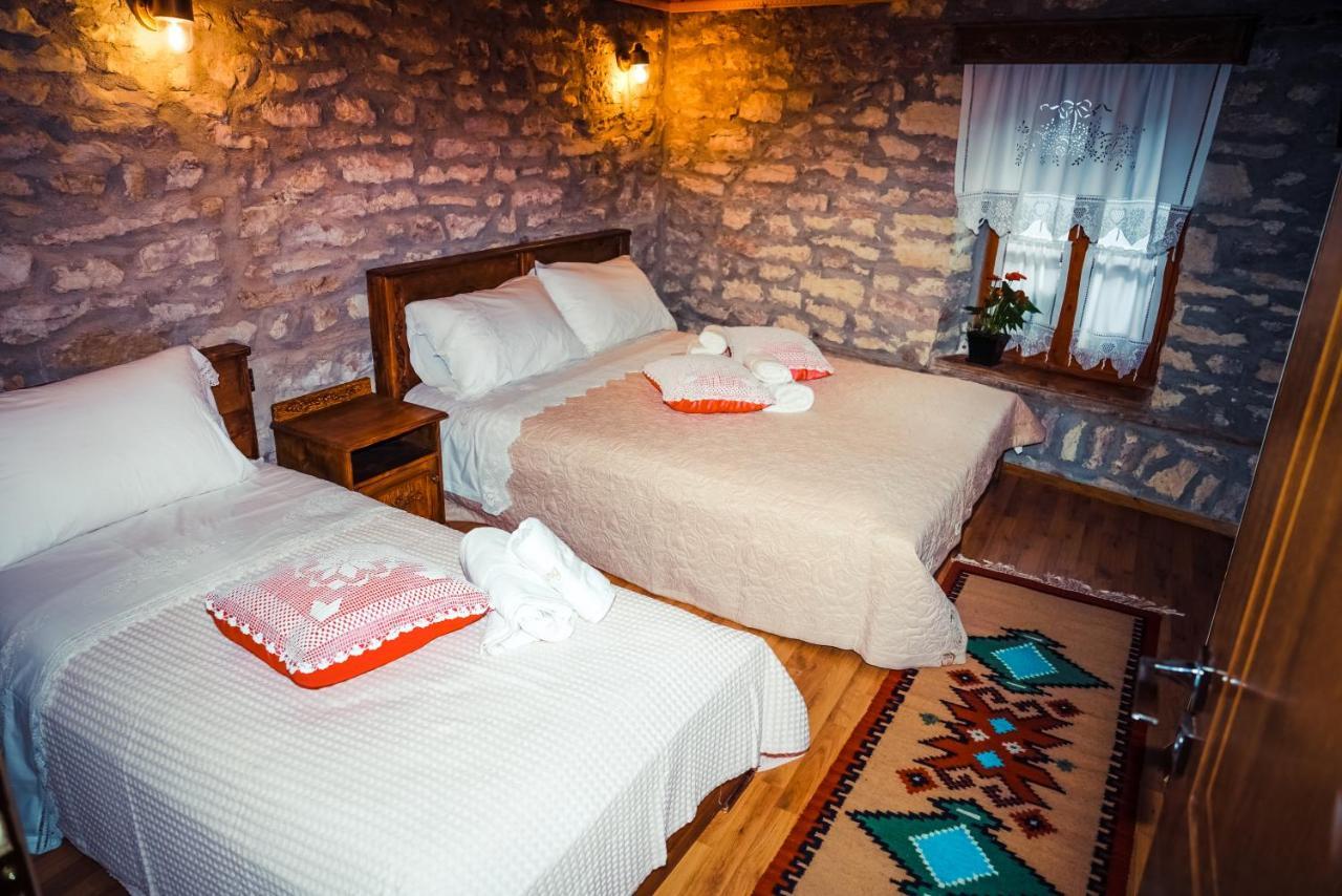 Medieval Rooms Гирокастра Экстерьер фото